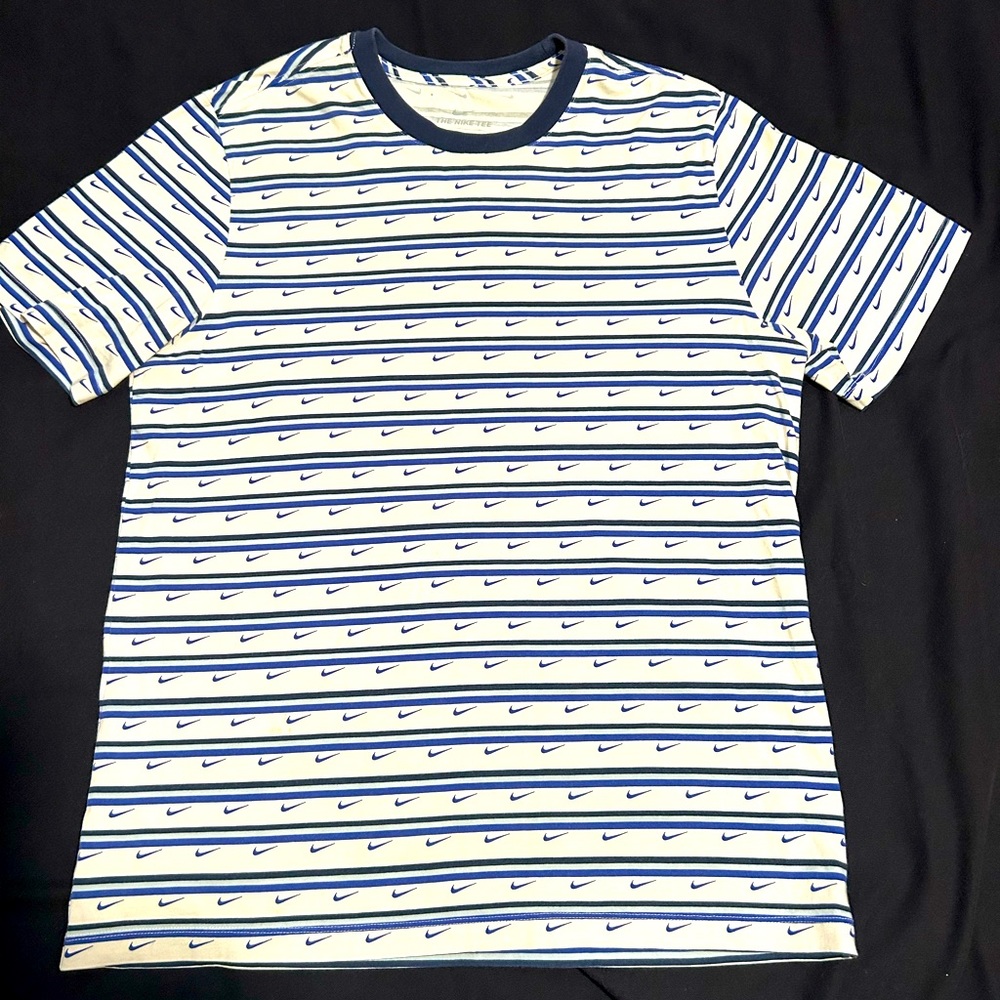 Nike T-shirt